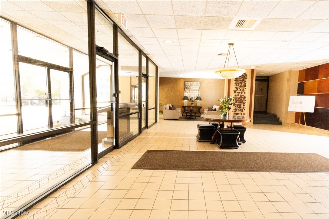 Meridian Condo - Residential