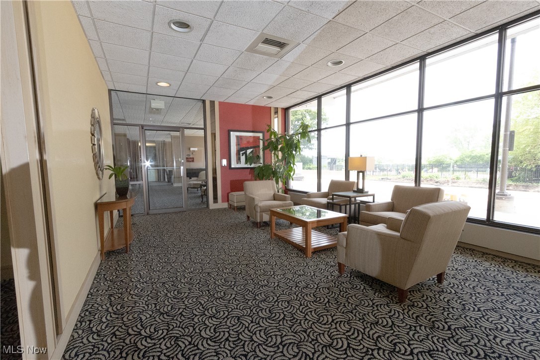 Meridian Condo - Residential