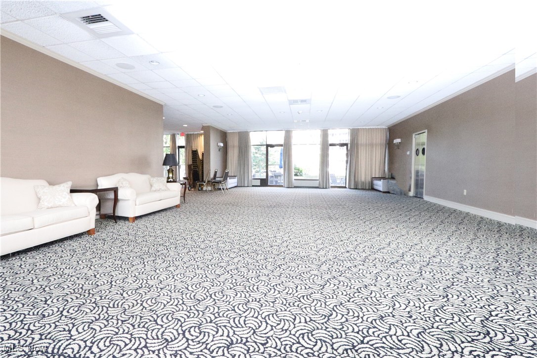 Meridian Condo - Residential