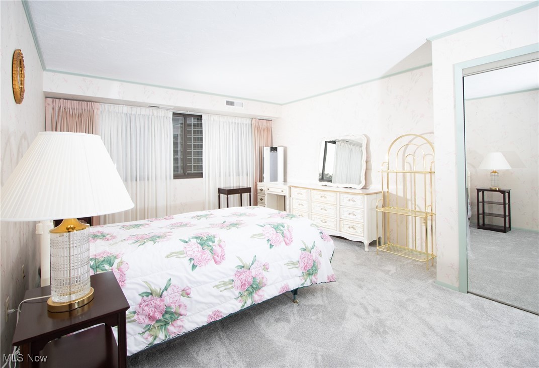 Meridian Condo - Residential