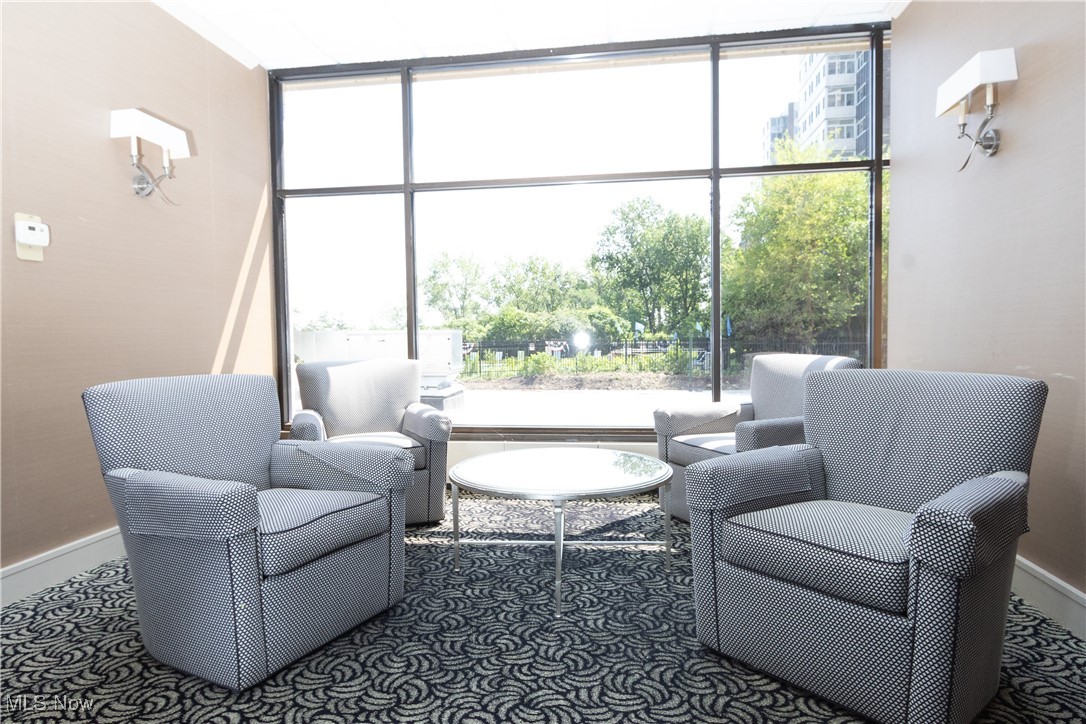 Meridian Condo - Residential