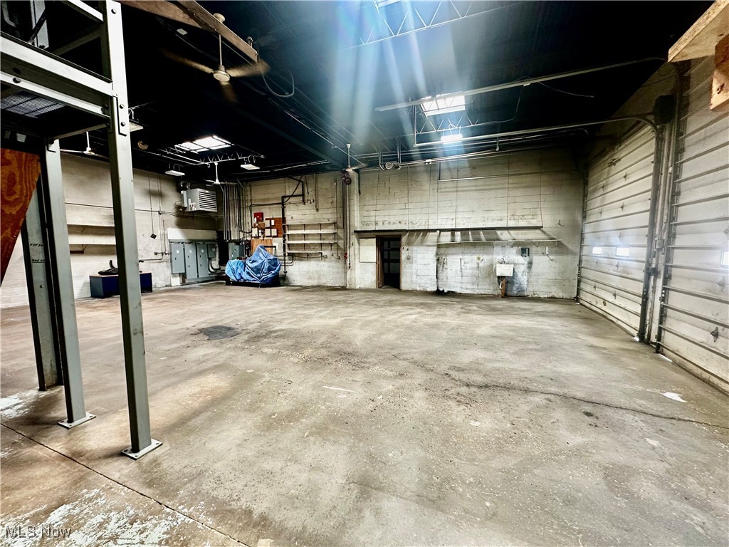 Village/Mogadore - Commercial Sale