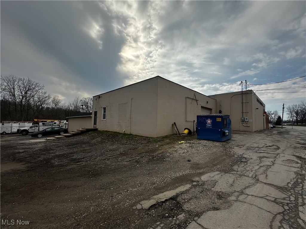 Village/Mogadore - Commercial Sale
