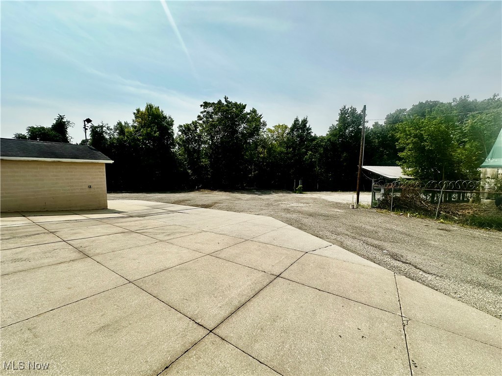 Village/Mogadore - Commercial Sale