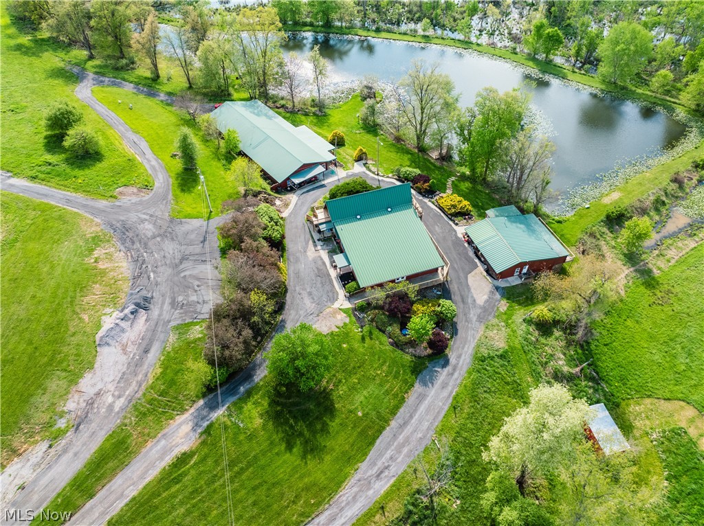 8480 Possum Hollow Road NW