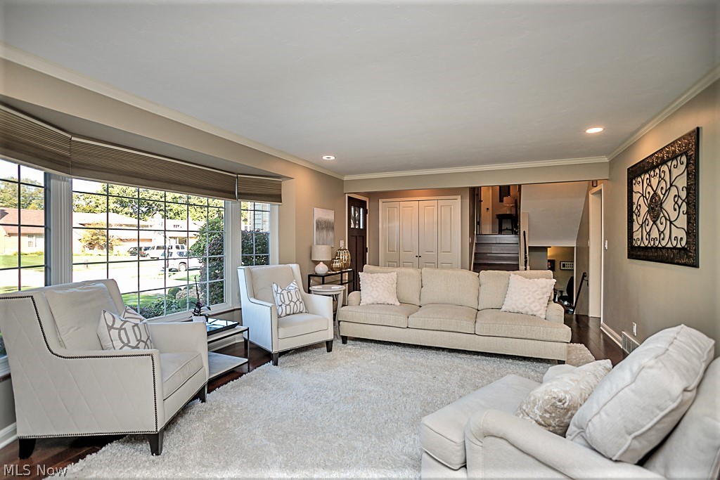 Sandwick Blvd. Inc. Gibson Dr. - Residential