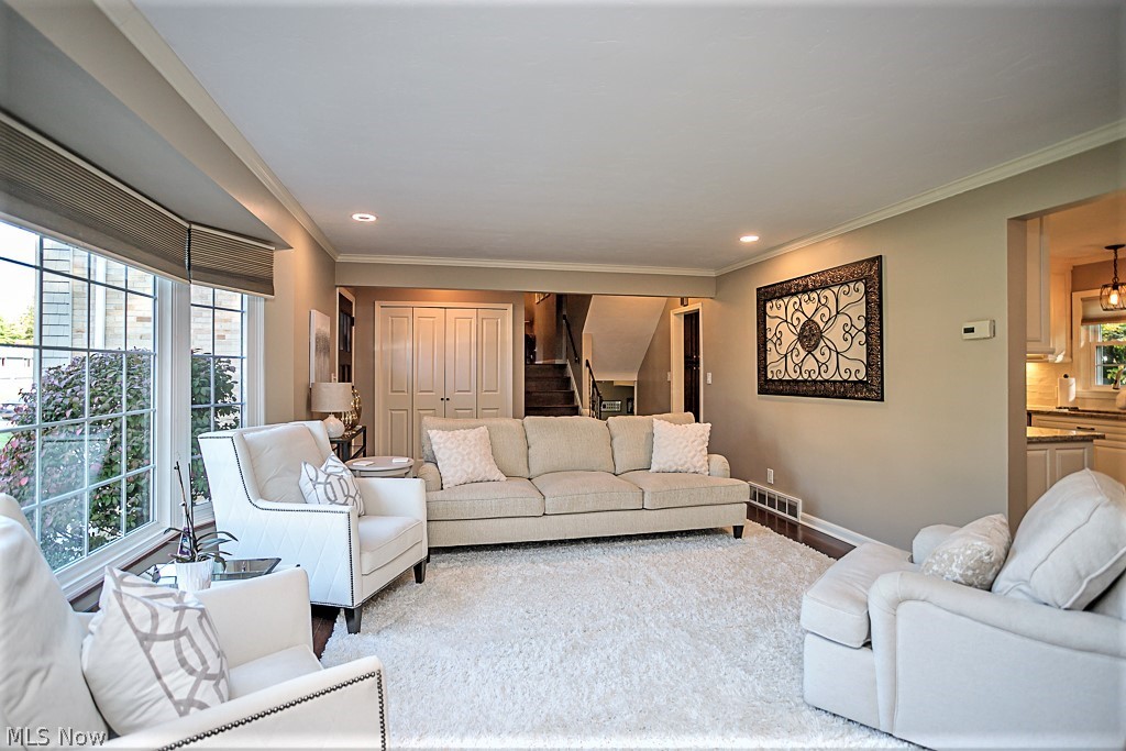 Sandwick Blvd. Inc. Gibson Dr. - Residential