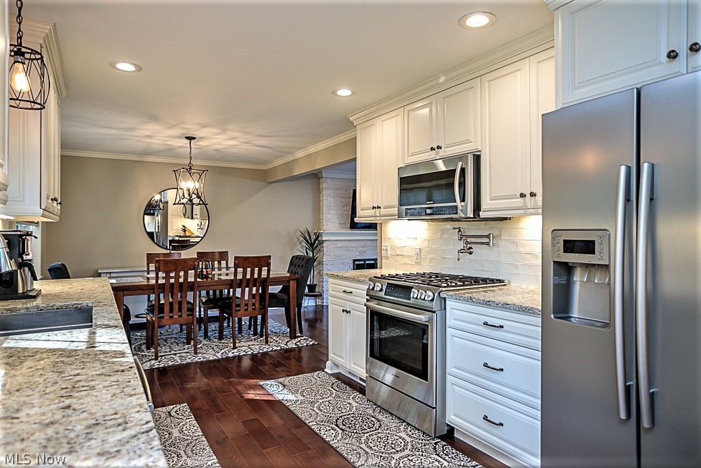 Sandwick Blvd. Inc. Gibson Dr. - Residential