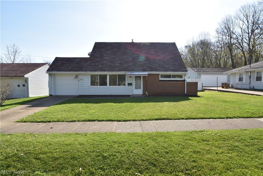 Up for sale is a freshly updated 4 bed 2 bath home in the Buckeye Circle area.  New laminate flooring has been installed throughout the house.  Both bathrooms have been tastefully updated and the bathroom on the main floor features a walk in jacuzzi tub.  Out back there is an enclosed porch looking over the spacious fenced in back yard.  All appliances stay with the home.