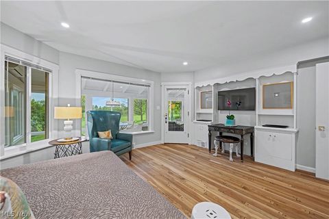 Tiny photo for 3300 Green Road, Beachwood, OH 44122 (MLS # 5209982)