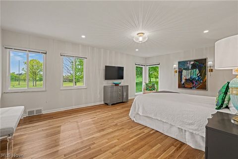 Tiny photo for 3300 Green Road, Beachwood, OH 44122 (MLS # 5209982)