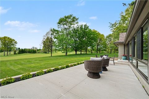 Tiny photo for 3300 Green Road, Beachwood, OH 44122 (MLS # 5209982)