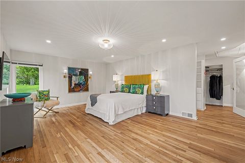 Tiny photo for 3300 Green Road, Beachwood, OH 44122 (MLS # 5209982)
