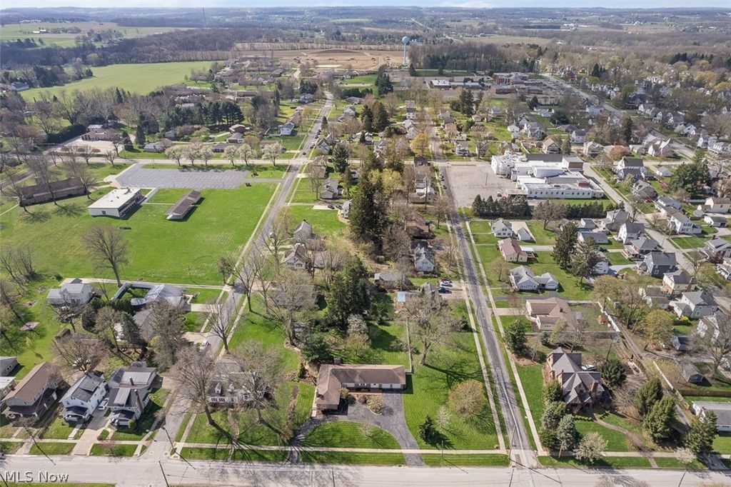 Photo of 314 E Paradise Street, Orrville, OH 44667 (MLS # 5201725)