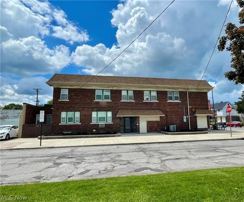 Photo for 13501 Lakewood Heights Boulevard 3