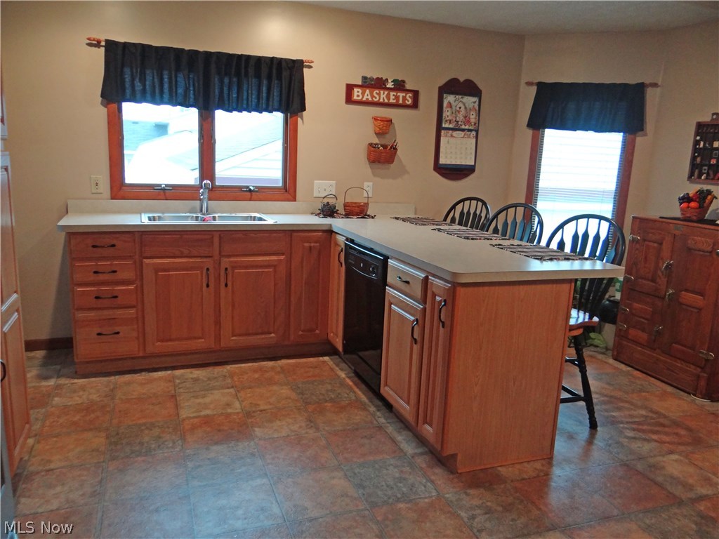 Hoy-Lo-Mae - Residential