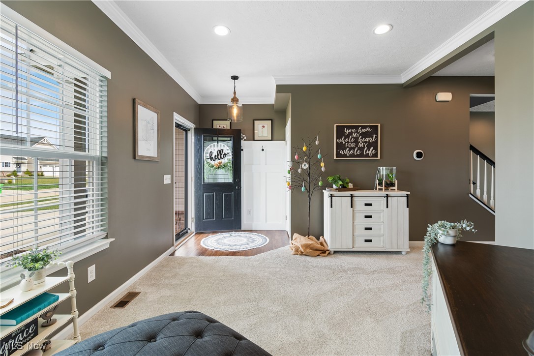 5562 Cranmer Circle, Medina, Ohio image 4