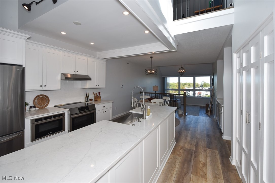 The Westlake Condomniums - Residential