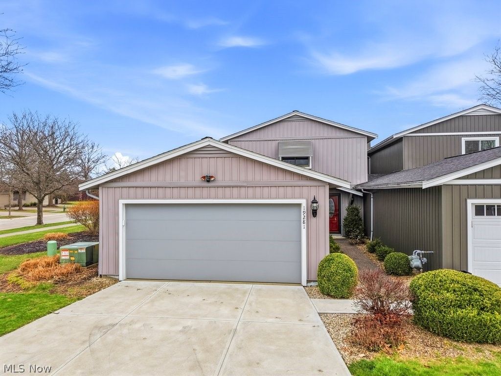 Photo of 19281 Idlewood Trail #14-1, Strongsville, OH 44149 (MLS # 5196574)