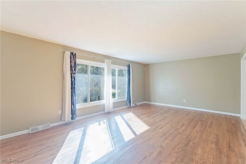 Tiny photo for 5283 Hickory Drive, Lyndhurst, OH 44124 (MLS # 5255057)