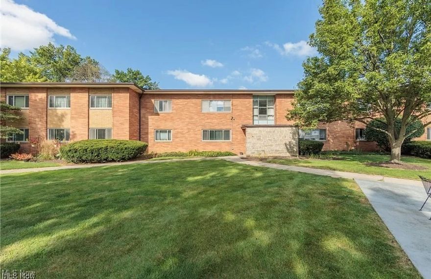 Welcome to this charming, updated Condo. One of the largest units available with over 1200 sq ft. 2 Spacious bedrooms, one full bath
and a half bath. Ample storage space and large closets. Extra large living room with great views. Kitchen has new refrigerator, dishwasher, and range-hood.
First-floor unit, newer windows, newer furnace, and new carpet. Assigned garage parking. Park-like setting with beautiful inground
pool. Very well-maintained and updated common areas. Entrance has a buzzer system and two laundry rooms in the building.
Excellent School district. Spectacular location, walking distance to the Rocky River Rec Center, Westgate Mall, shopping, restaurants, and
more. Don't miss out on this opportunity to move into this magnificent place in the heart of Rocky River.