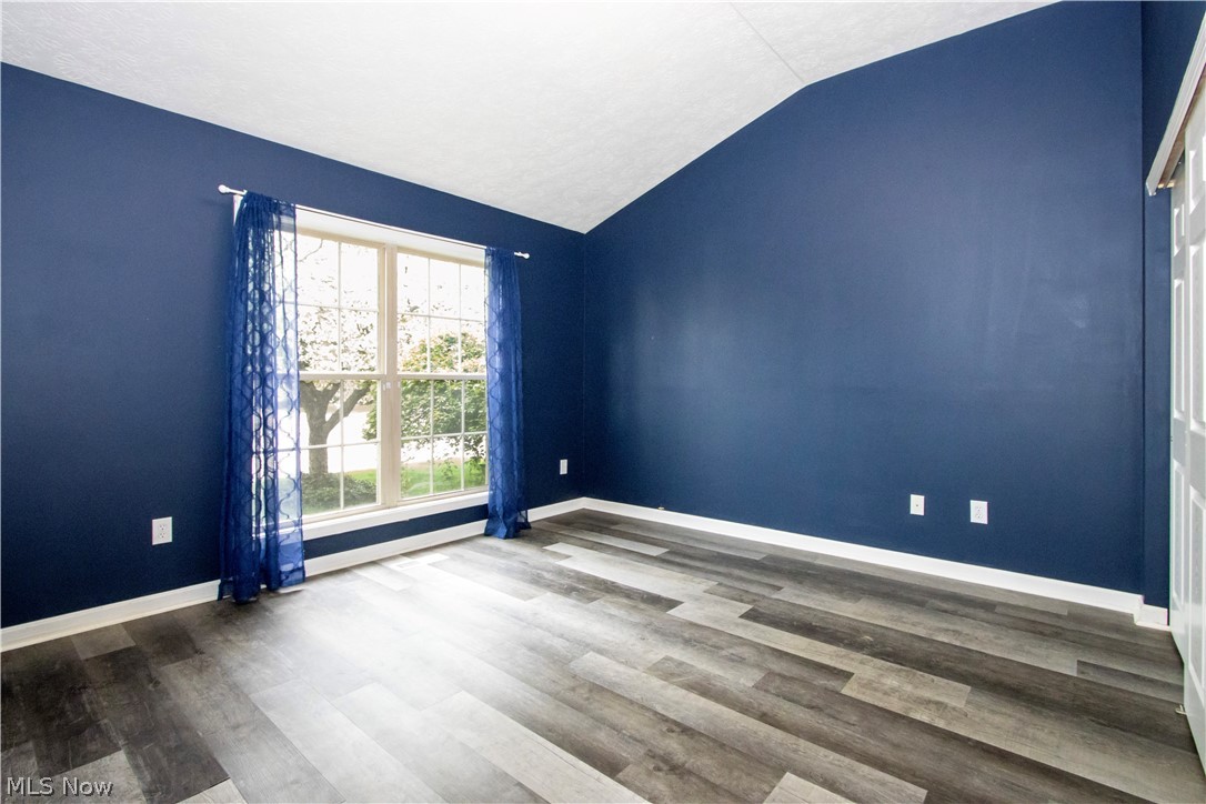 Ridgewood Falls Condo Ph 09 - Residential