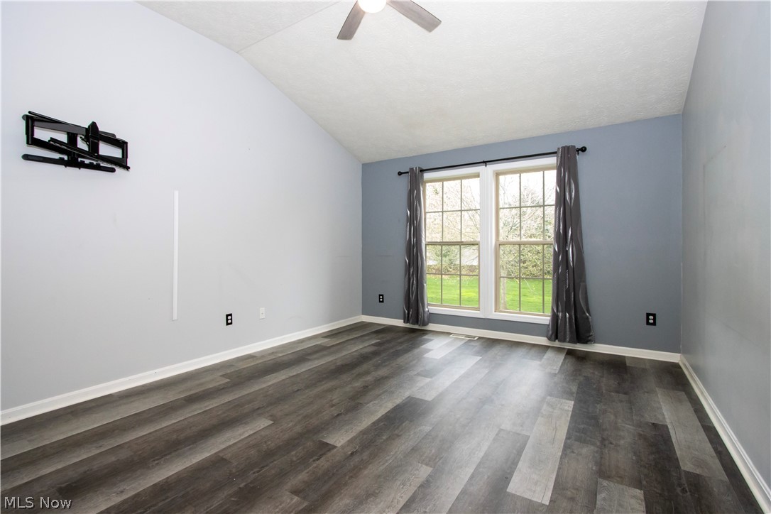 Ridgewood Falls Condo Ph 09 - Residential