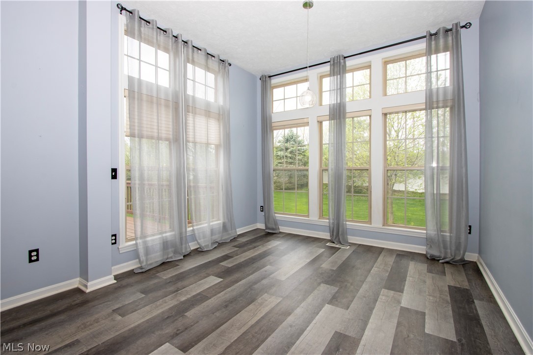 Ridgewood Falls Condo Ph 09 - Residential