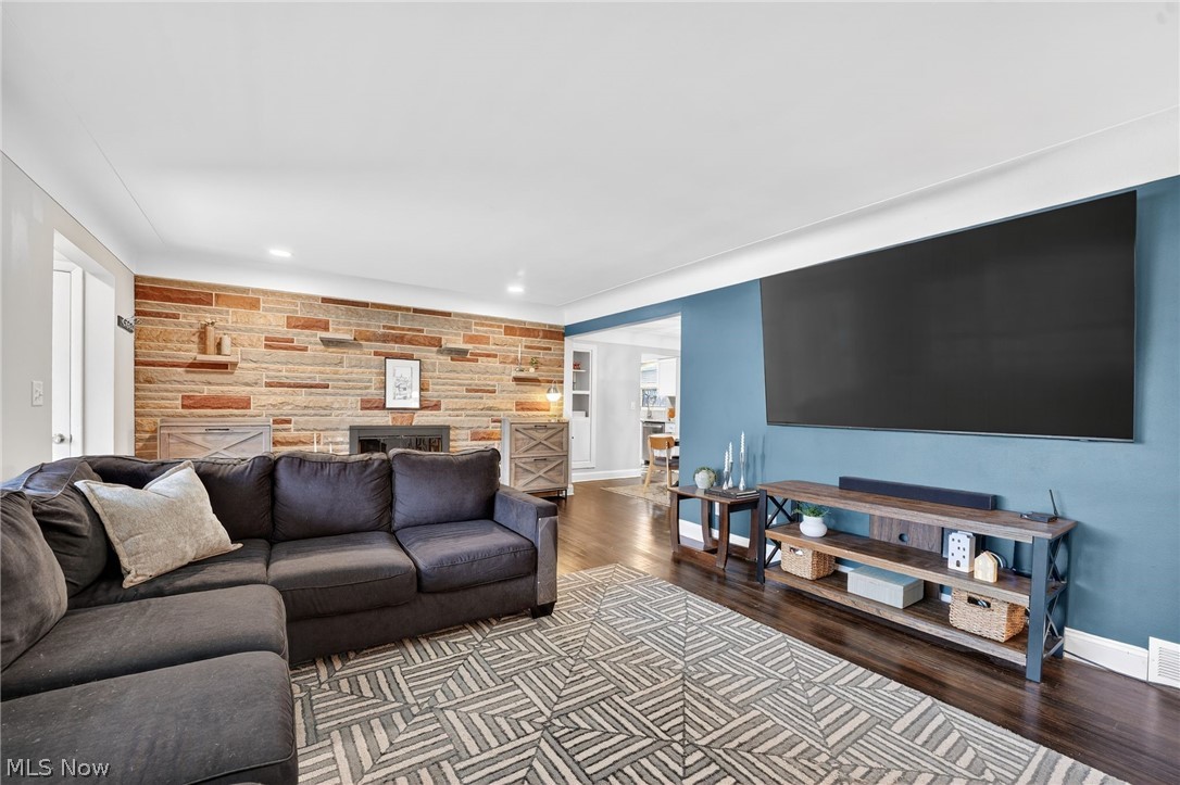 Dan Benuska 02 - Residential