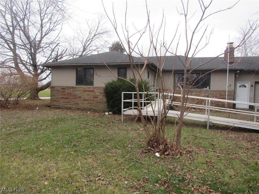 Nice sized Ranch on an oversized corner lot. There is huge potential perfect for either an investor or homeowner. There are nice sized rooms property is larger than it seems and will work as a flip or to purchase into instant equity. Do not let this opportunity pass you by, Seller is motivated, Set up your appointment today!.