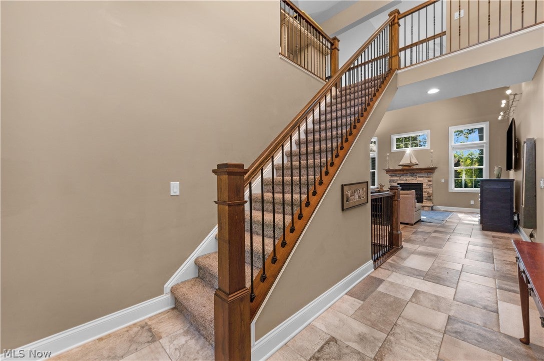 1045 N Quarry Road