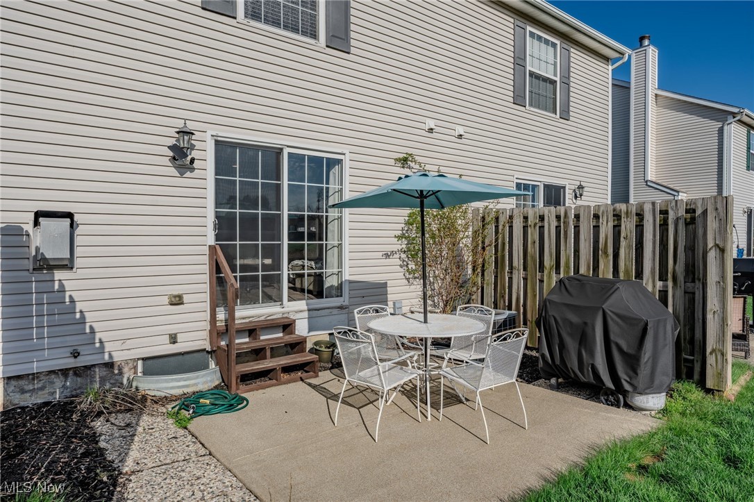 385 Angela Lane, Avon Lake, Ohio image 3