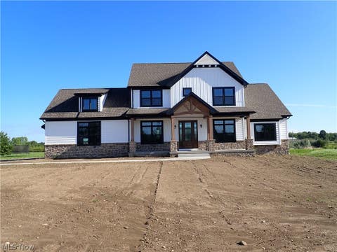 Homes For Sale - 3071 Meadow Creek Drive<br/> Aurora, OH 44202