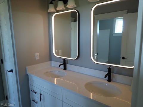 Tiny photo for 3071 Meadow Creek Drive, Aurora, OH 44202 (MLS # 5238365)