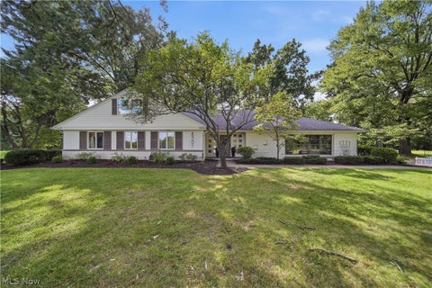 Photo of 8201 Kellydale Street NW, Massillon, OH 44646 (MLS # 5238760)