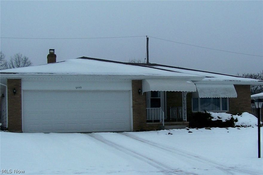 FRESHLY PAINTED,NEW STAINLESS STEEL STOVE,REFRIGERATOR AND HOOD,OVERSIZED 2 CAR GARAGE 22 X 24 WITH OVERSIZED DOOR 18 X 7,CHAIN LINK FENCED BACKYARD,CEILING FANS IN FAMILY ROOM AND MASTER BEDROOM,NEW FRONT STORM DOOR,VERY LARGE UNFINISHED BASEMENT,WITH ADDITIONAL TOILET AND SHOWER,TURNKEY READY TO MOVE IN!!!!!!!!!!  1 YEAR HOME WARRANTY INCLUDED.LOCATED IN SAYBROOK ESTATES, VERY NICE DEVELOPMENT.
PROPERTY IS OWNED BY REAL ESTATE BROKER.     CLIENTS MUST BE FULLY PRE-APPROVED PRIOR TO SHOWING.

!!!!!!! PLEASE TAKE OFF YOUR SHOES IN VESTIBULE BEFORE TOURING THE HOME.!!!!!!!