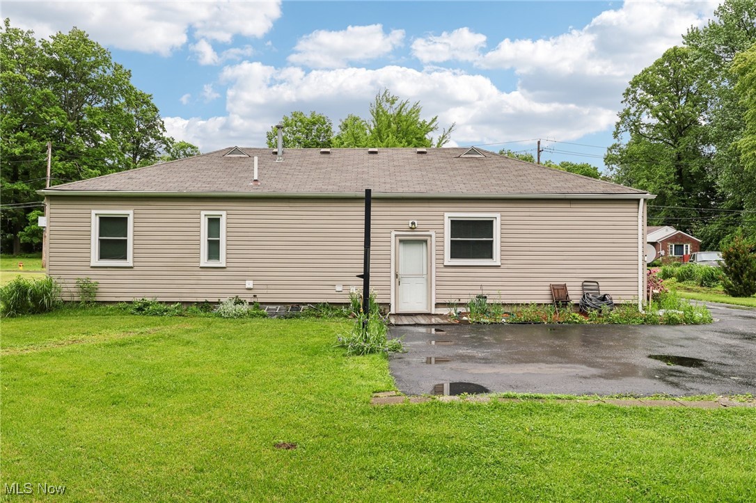 153 N Doan Avenue, Painesville, Ohio image 28