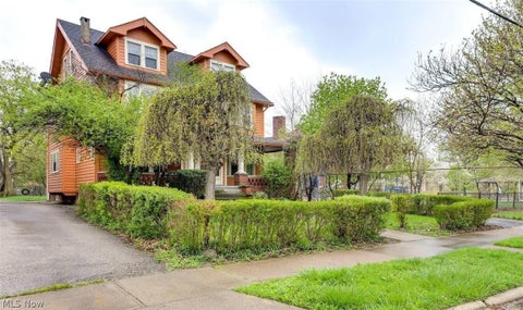 Multifamily For Sale - 2580 Colchester Road<br/> Cuyahoga County, Cleveland Heights, OH 44106