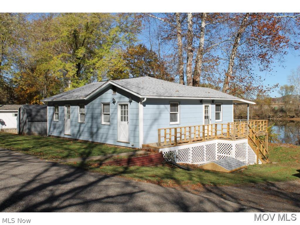 Beautiful River Frontage Property (over 200 ft) Recently updated interior. New Carpet and Vinyl flooring, roof and septic system. Freshly painted a neutral color. Second Kitchen in basement set up for canning. Great 10x38covered back porch over looking the Muskingum River Elem: Harmar Elementary School Elem/Bus: Y JrHigh: Marietta Middle School School JrHigh/Bus: Y High: Marietta High School High/Bus: Y Fire: VOL Police: SHF PossFreeGas: N ;SQFT=Fin Above:952, Fin Total:952, Unfin Bsmt:952, Unfin Above:952;PRKG= Off Street