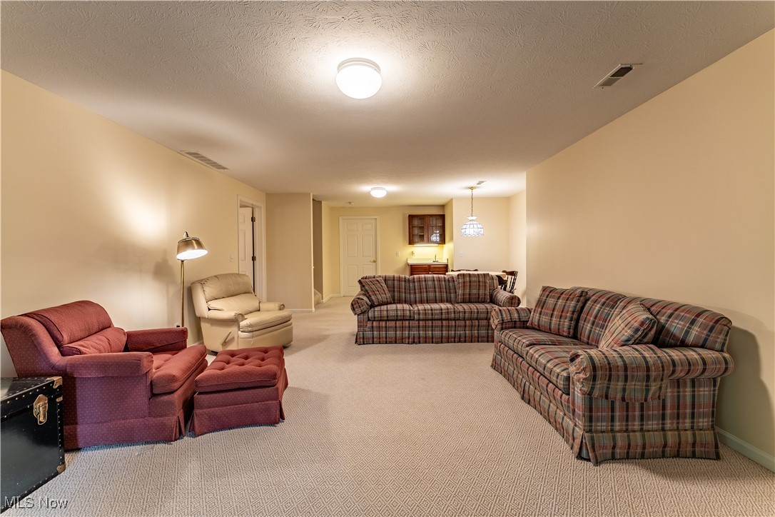 3866 Woodbury Oval #91, Stow, Ohio image 38