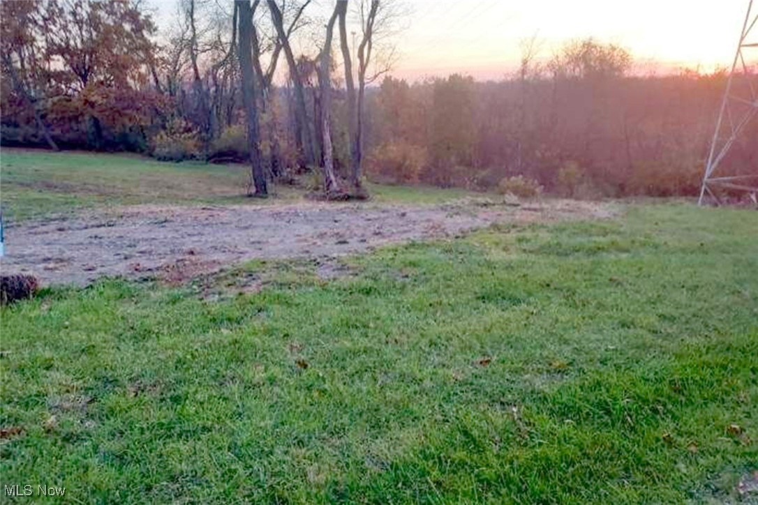 Dorian Heights - Land