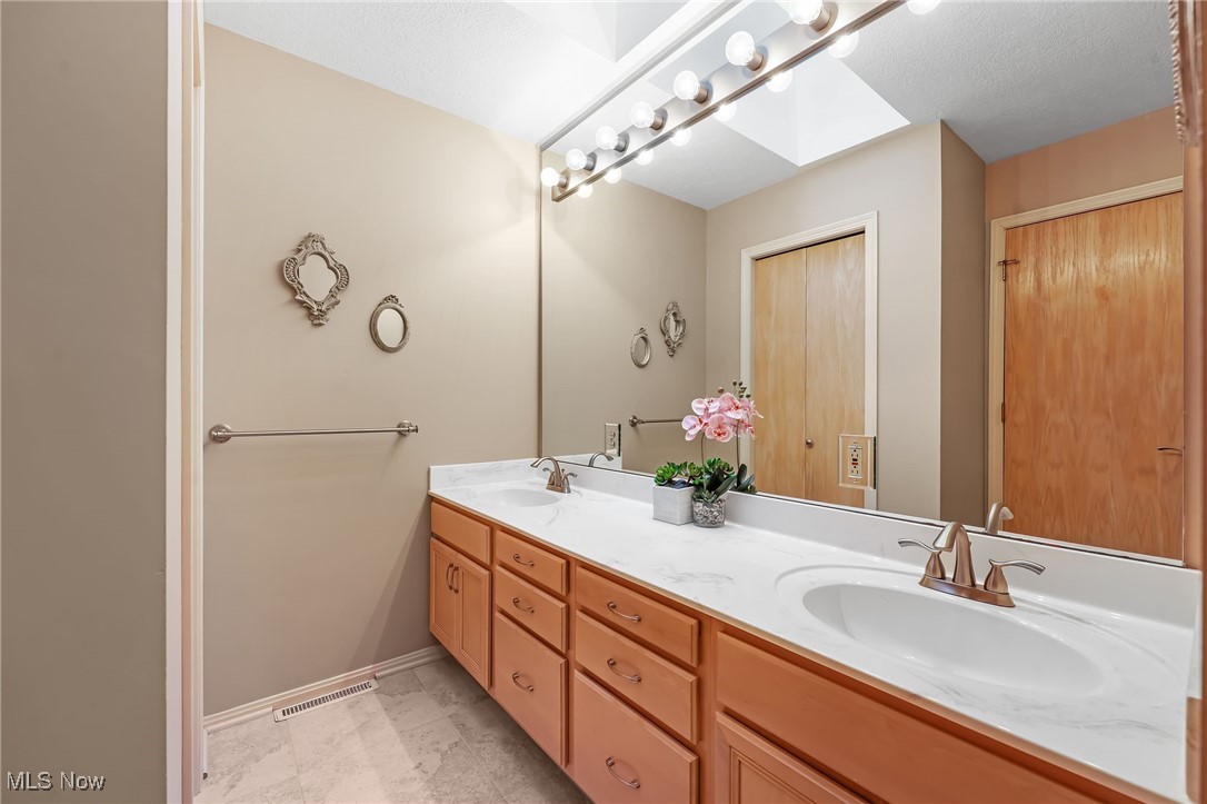 1343 Vermillion Drive, New Franklin, Ohio image 22
