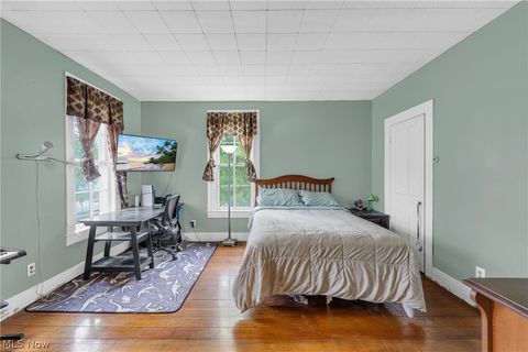 Tiny photo for 33932 Roberts Road, Eastlake, OH 44095 (MLS # 5209163)