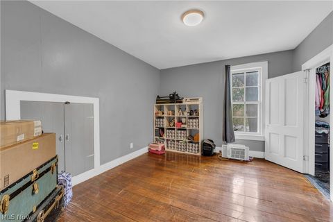 Tiny photo for 33932 Roberts Road, Eastlake, OH 44095 (MLS # 5209163)