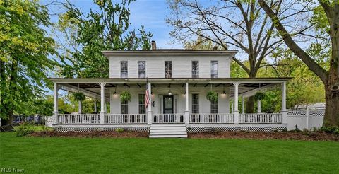 Photo of 33932 Roberts Road, Eastlake, OH 44095 (MLS # 5209163)