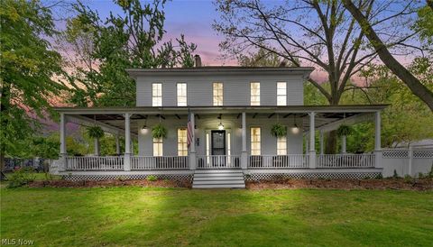 Tiny photo for 33932 Roberts Road, Eastlake, OH 44095 (MLS # 5209163)