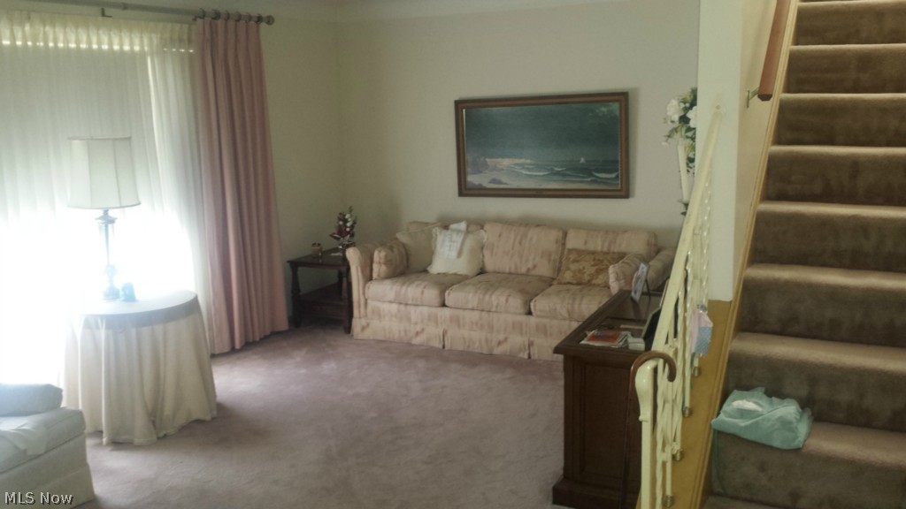 Lyndhurst Mdws 04 - Residential