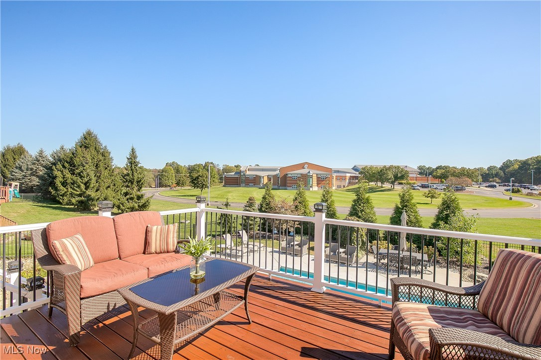 Rolling Green 01 - Residential