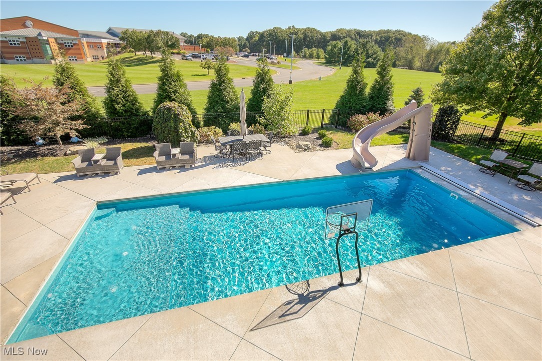 Rolling Green 01 - Residential