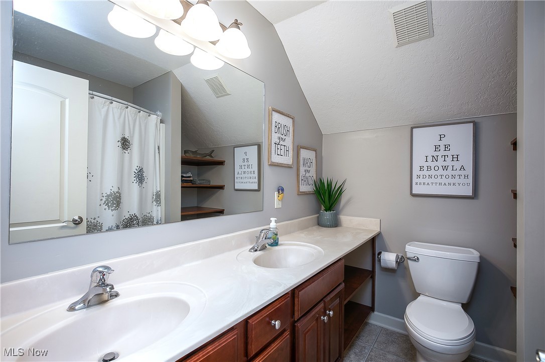 Rolling Green 01 - Residential